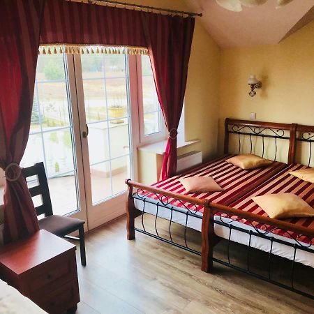 Апартаменты Pensjonat Nad Struga Стрыкув Экстерьер фото