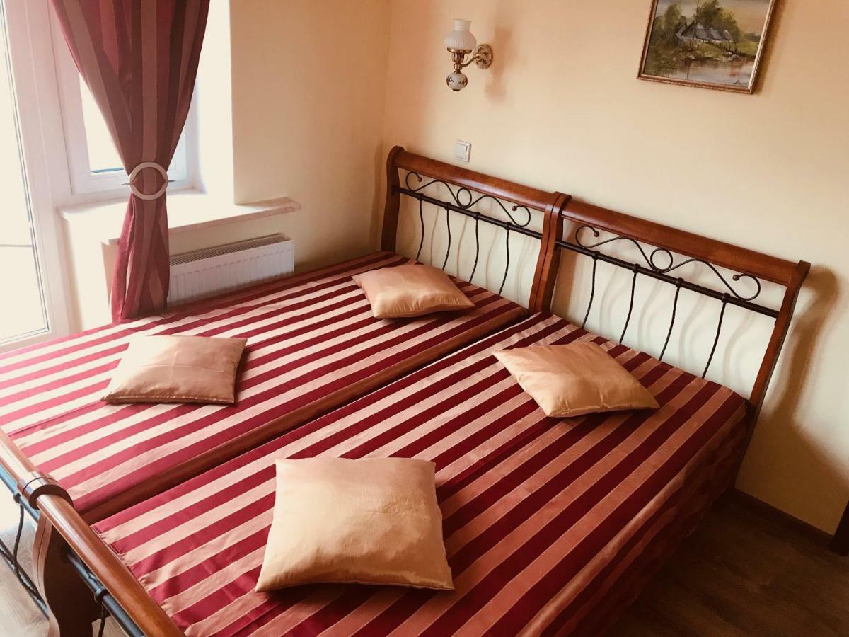 Апартаменты Pensjonat Nad Struga Стрыкув Экстерьер фото